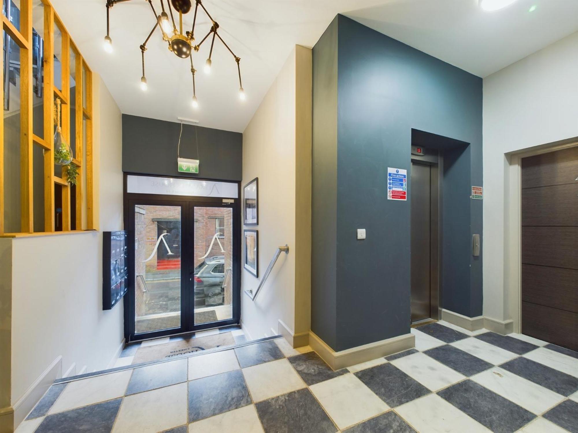 Luxury Apartment: City Centre, Stylish, Modern チェスター エクステリア 写真